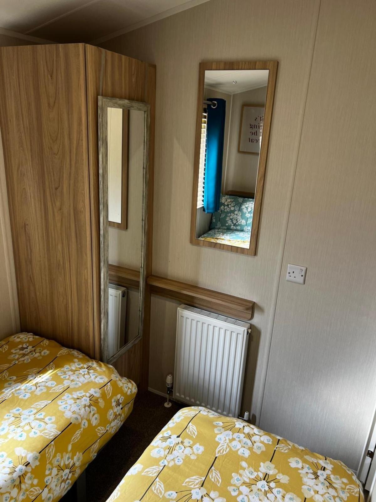 Sandy Bay Caravan Getaway นิวบิกกิน-บาย-เดอะ-ซี ภายนอก รูปภาพ