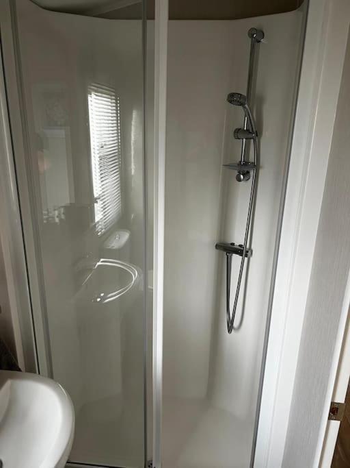 Sandy Bay Caravan Getaway นิวบิกกิน-บาย-เดอะ-ซี ภายนอก รูปภาพ