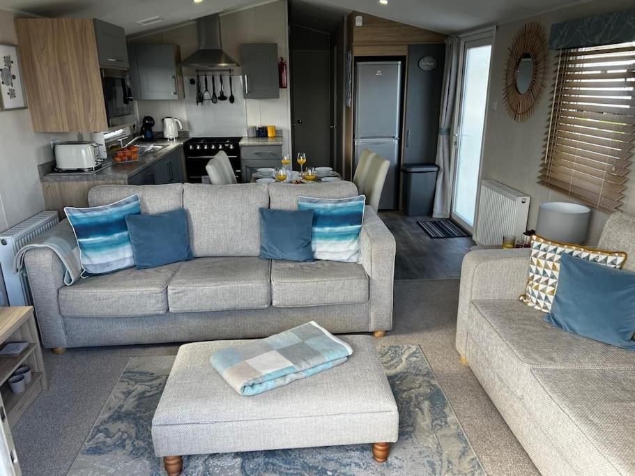Sandy Bay Caravan Getaway นิวบิกกิน-บาย-เดอะ-ซี ภายนอก รูปภาพ